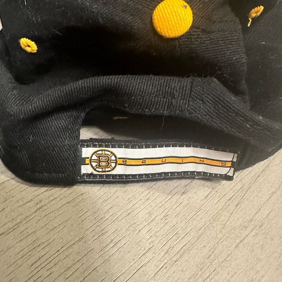 Boston Bruins baseball hat - Picture 3 of 3